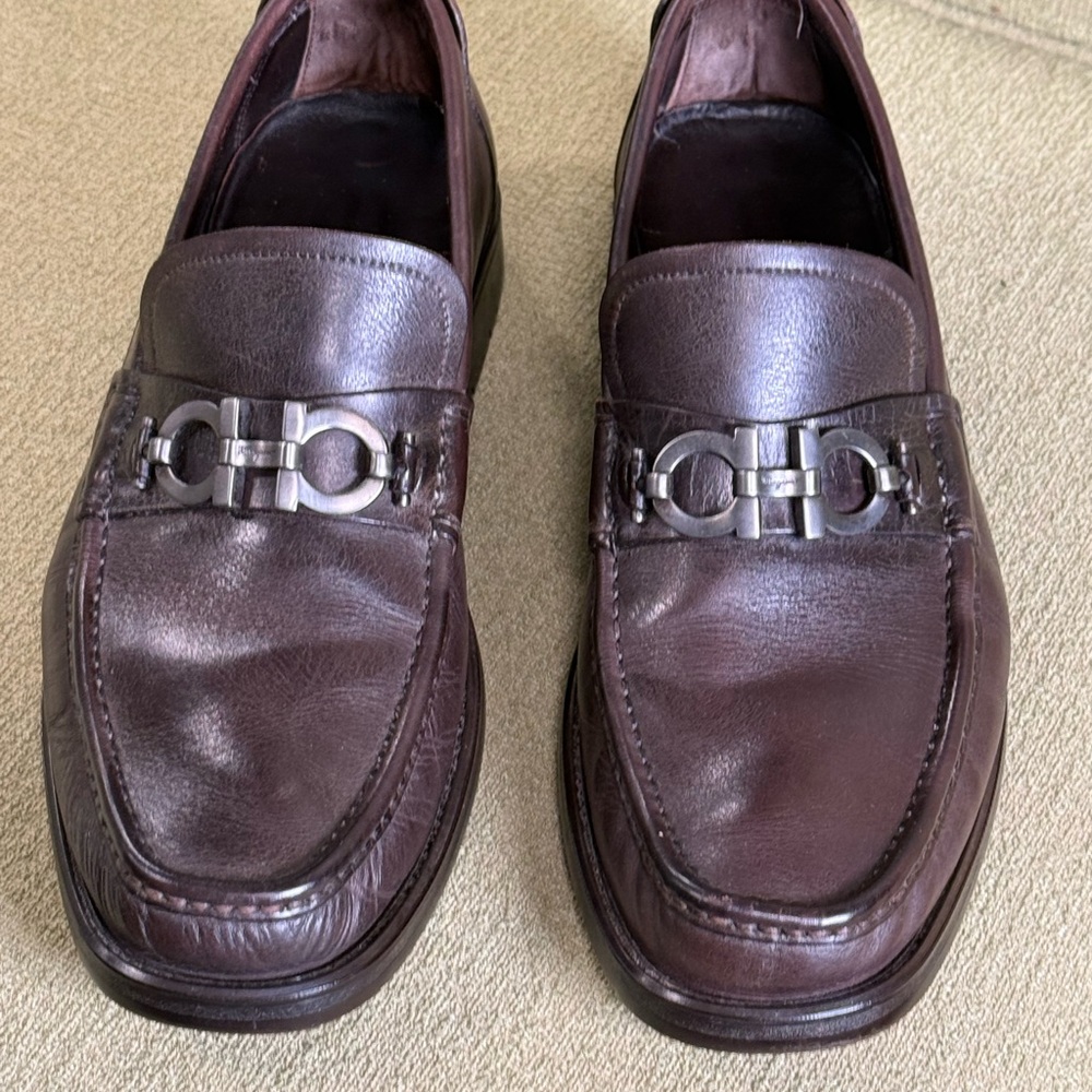 Salvatore Ferragamo Men’s Gancino Bit Loafer dark brown leather 10.5 EE